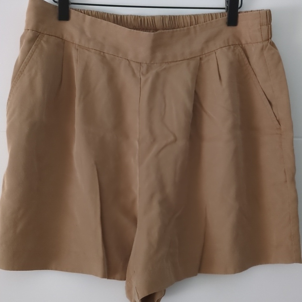 Banana Republic 16P Nude Tencel Safari sehorts Minimalist Beach Summer Boho